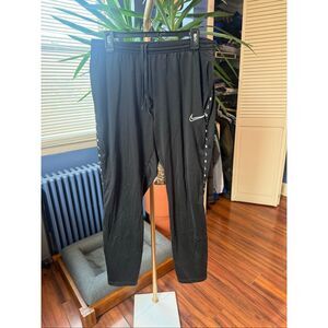 NIKE DRIFIT TRACK PANTS XL